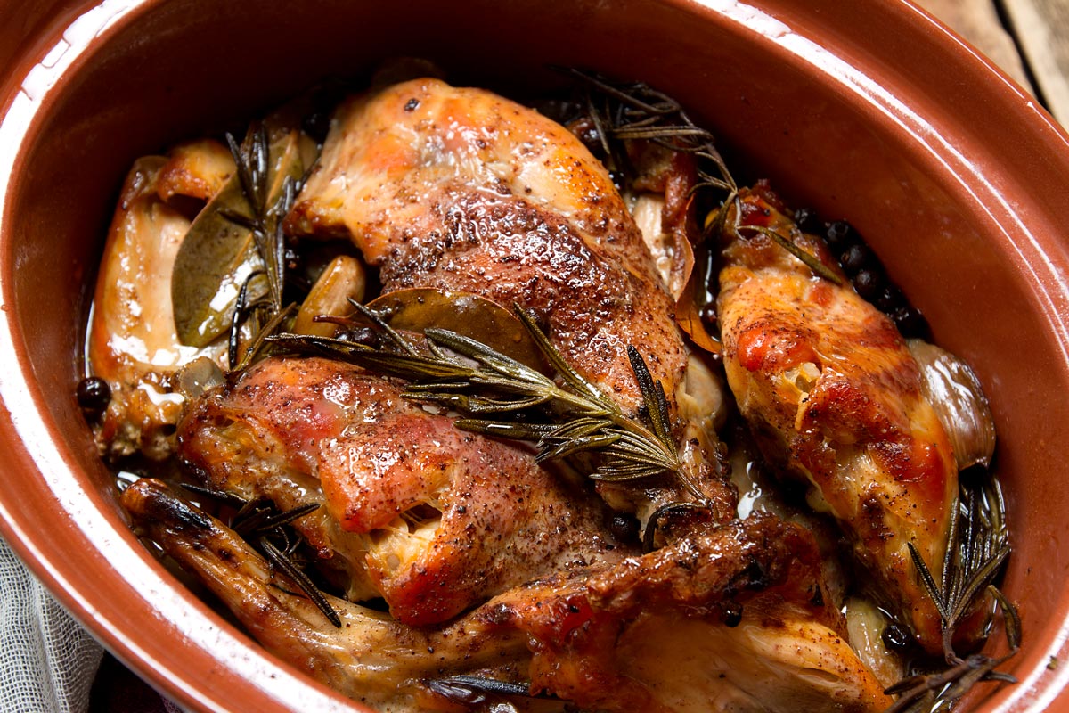 Deliciosa Receita de Coelho à Caçador: Sabores Rústicos e Reconfortantes
