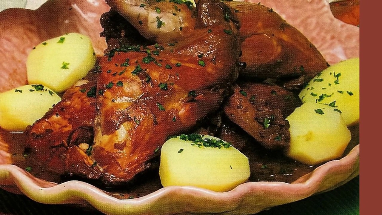 Coelho ao Vinho Tinto: Um Banquete de Sabores e Aromas